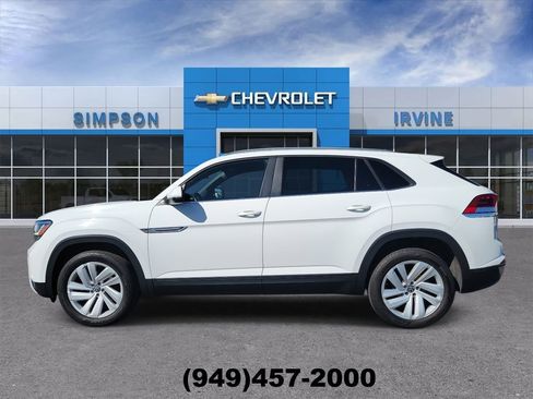 Used 2020 Volkswagen Atlas Cross Sport SE w/ Panoramic Sunroof Package image 5