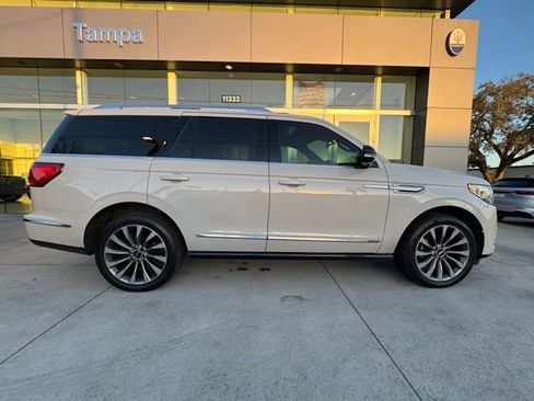 Used 2020 Lincoln Navigator Reserve image 18