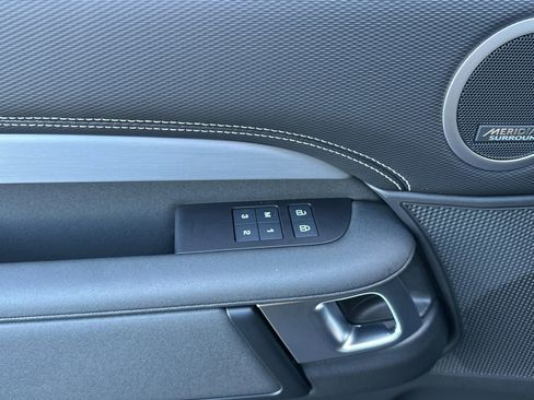 New 2026 Land Rover Discovery Limited Edition image 15