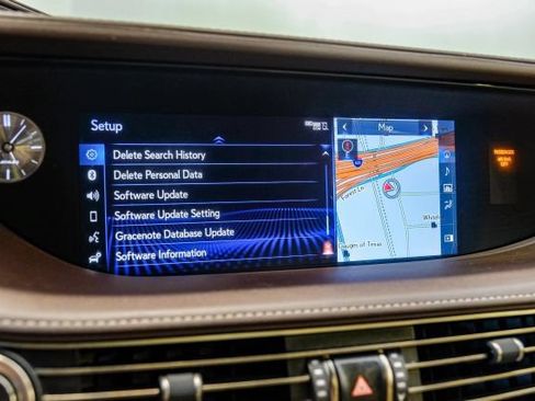Used 2018 Lexus LS 500 w/ Accessory Package (Z1) RWD image 45
