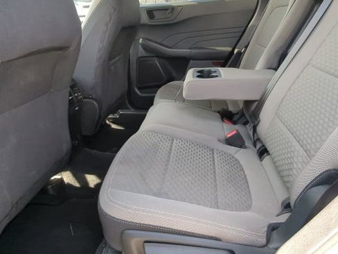 Used 2022 Ford Escape SE w/ SE Sport Appearance Package image 21