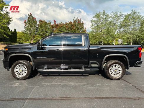 Used 2023 Chevrolet Silverado 2500 High Country w/ Z71 Off-Road Package AWD/4WD image 4