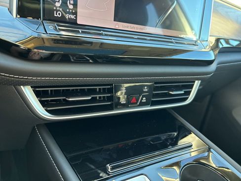 New 2026 Volkswagen Atlas SE image 31