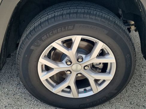 Used 2022 Jeep Grand Cherokee Limited RWD image 8