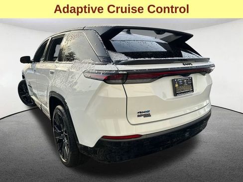 Used 2024 Jeep Wagoneer Launch Edition image 10