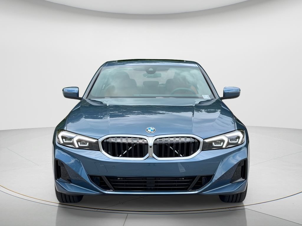 New 2026 BMW 330i Sedan w/ Premium Package RWD image 2