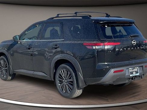 New 2026 Nissan Pathfinder SL image 3
