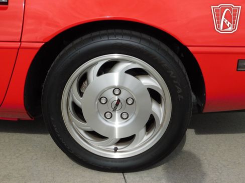 Used 1995 Chevrolet Corvette Coupe RWD image 36