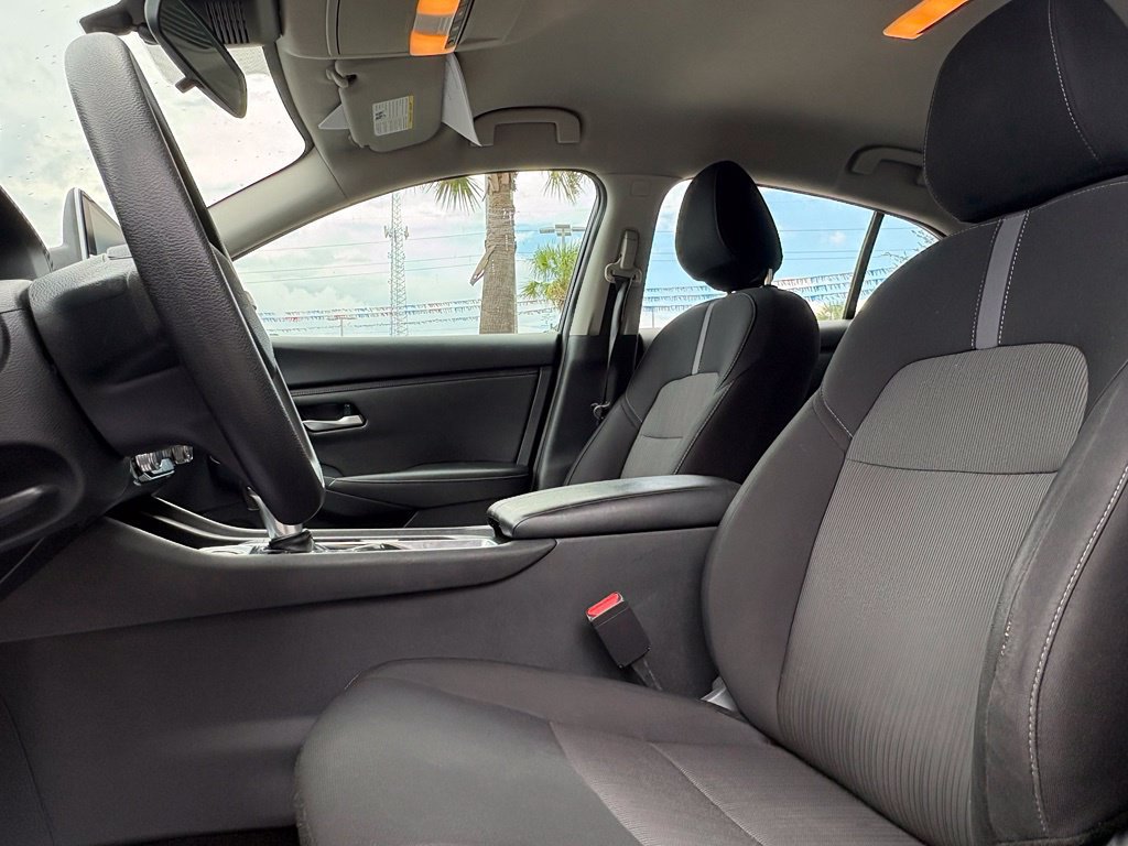 Used 2024 Nissan Sentra SV FWD image 10