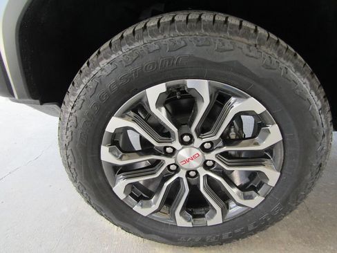New 2026 GMC Canyon Denali AWD/4WD image 34
