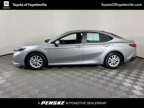 Used 2025 Toyota Camry LE image 2