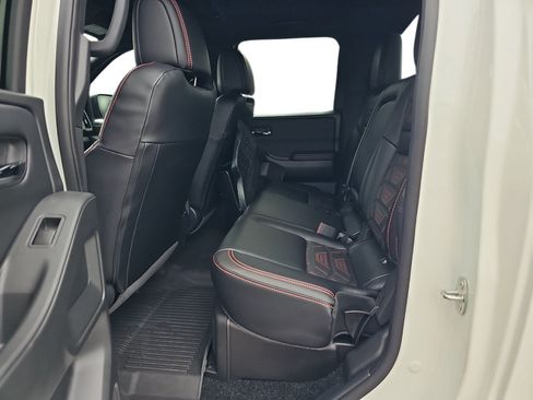 Used 2025 Nissan Frontier Pro-X w/ Pro Premium Package RWD image 11