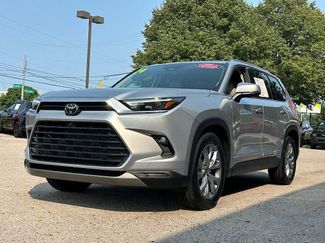 Used 2024 Toyota Grand Highlander AWD video 1