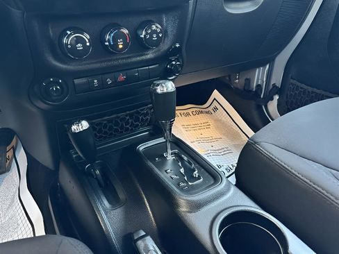 Used 2013 Jeep Wrangler Unlimited Sport image 19