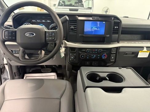 New 2026 Ford F250 4x4 Crew Cab Super Duty image 14
