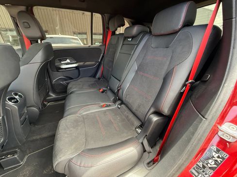 Used 2023 Mercedes-Benz GLB 35 AMG 4MATIC image 14