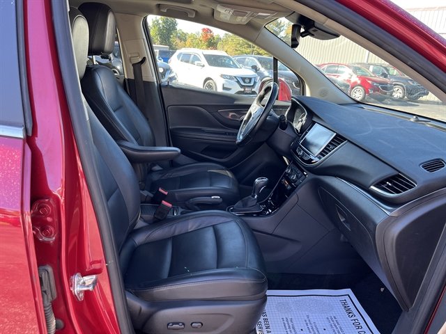 Used 2019 Buick Encore Essence w/ Experience Buick Package AWD/4WD image 37