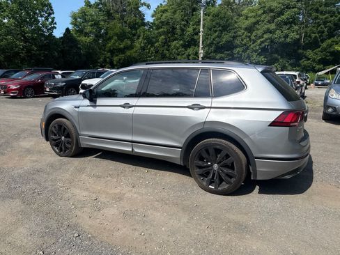 Used 2021 Volkswagen Tiguan SE R-Line AWD/4WD image 6