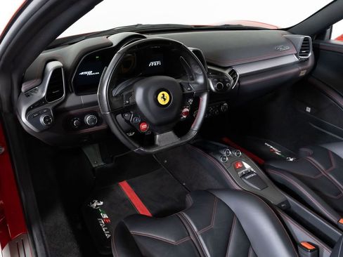 Used 2013 Ferrari 458 Italia Coupe image 4