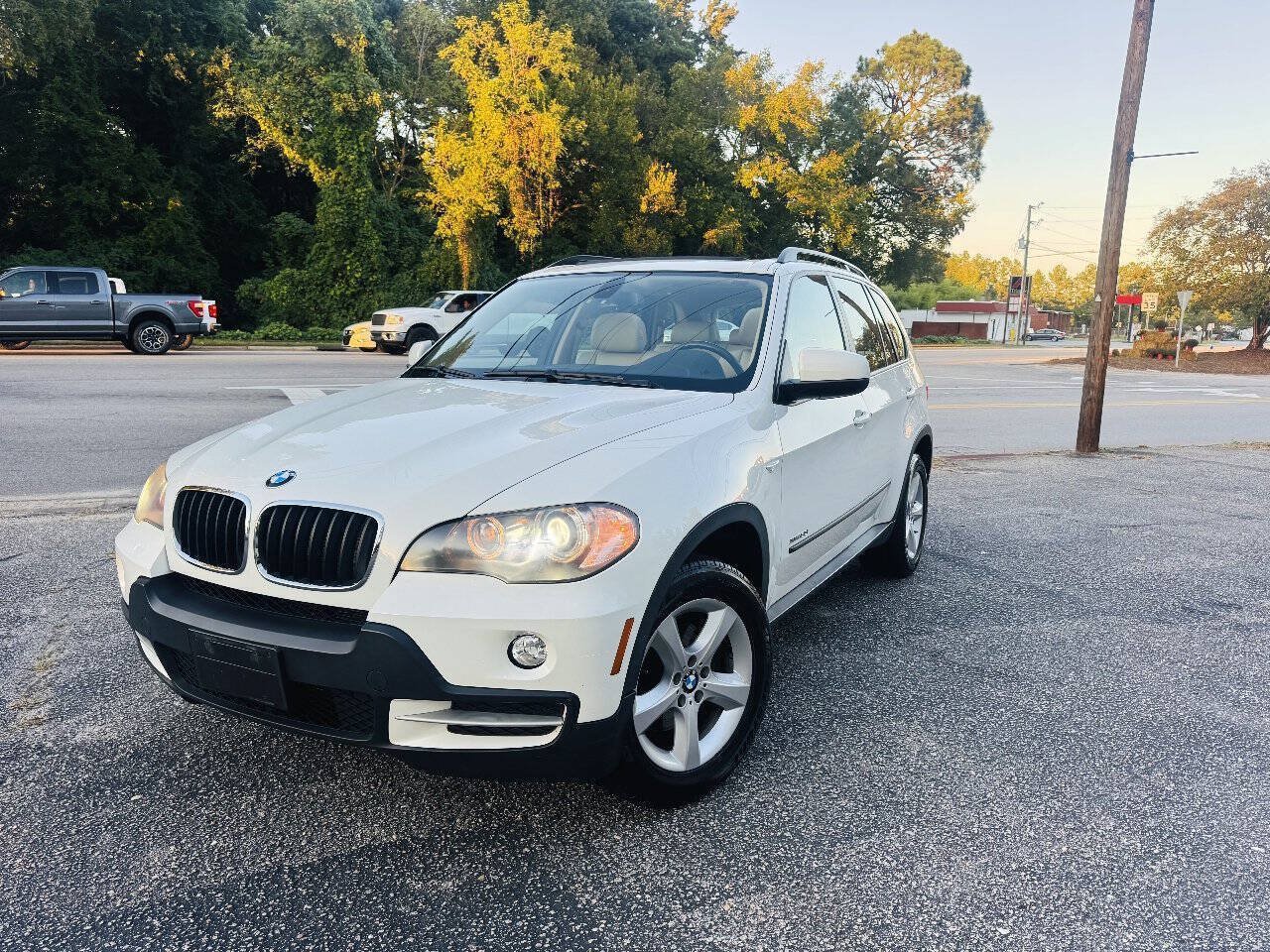 Used 2010 BMW X5 xDrive30i AWD/4WD image 2