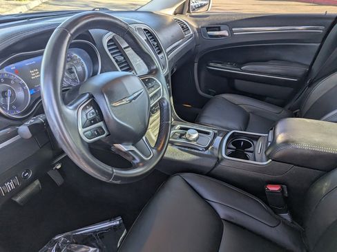 Used 2020 Chrysler 300 Touring L w/ Quick Order Package 2EF image 18