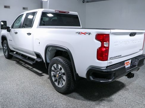 Used 2025 Chevrolet Silverado 2500 Custom w/ Custom Convenience Package AWD/4WD image 9