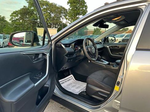 Used 2019 Toyota RAV4 LE w/ All Weather Liner Package AWD/4WD image 11