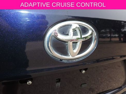 Used 2022 Toyota Highlander XLE image 11