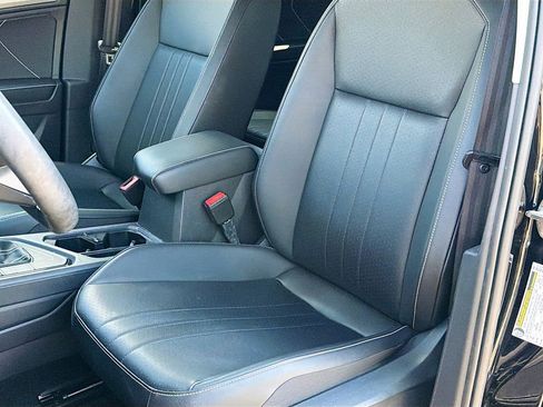 Used 2023 Volkswagen Tiguan SE FWD image 27