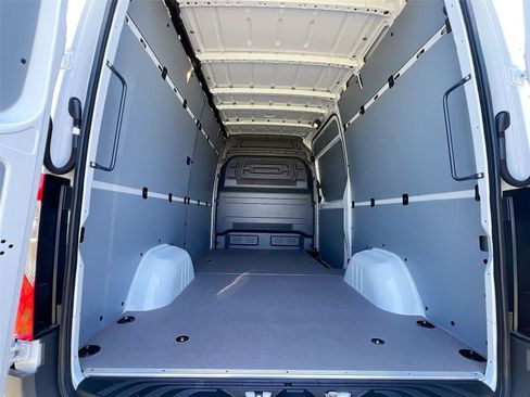 New 2025 Mercedes-Benz Sprinter 2500 image 22