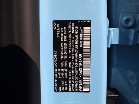 Used 2025 Porsche Macan 4S Electric image 27