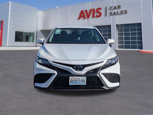 Used 2024 Toyota Camry SE image 2