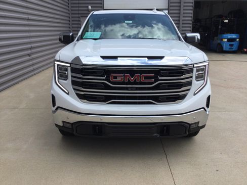 New 2026 GMC Sierra 1500 SLT w/ SLT Premium Plus Package AWD/4WD image 3