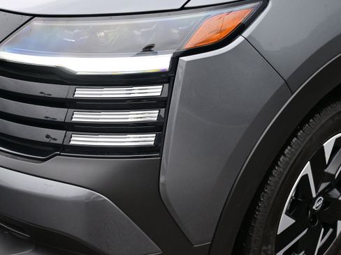 New 2026 Nissan Kicks SV image 11