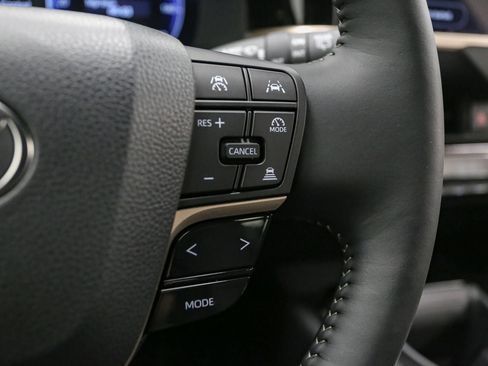 New 2026 Toyota Crown Signia XLE image 21