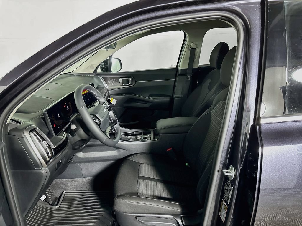 Certified 2026 Kia Sorento LX FWD image 12