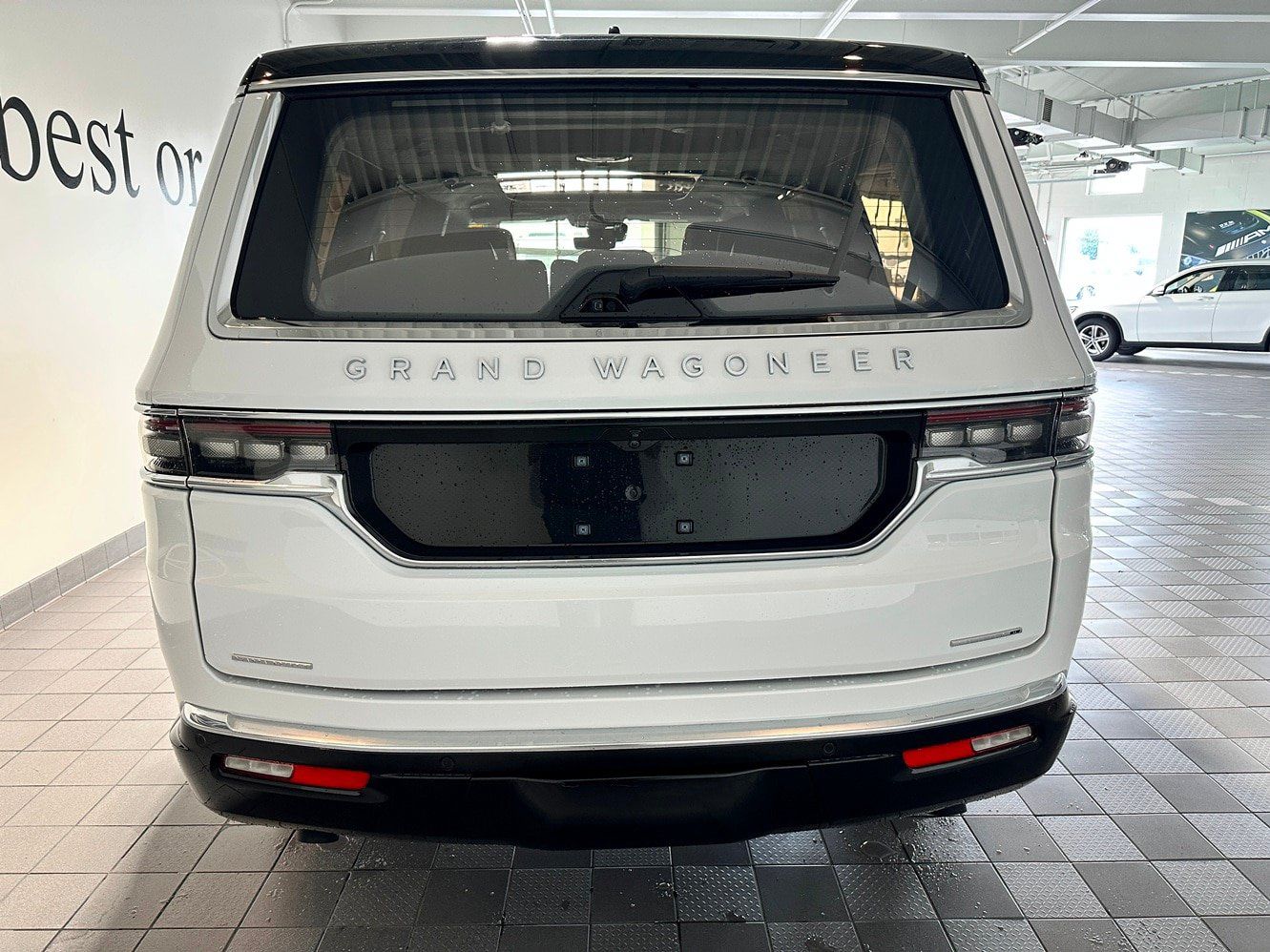 Used 2023 Jeep Grand Wagoneer Series II w/ Premium Group II AWD/4WD image 5