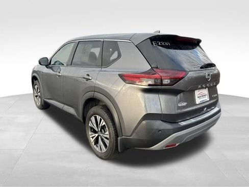 Used 2022 Nissan Rogue SV AWD/4WD image 6