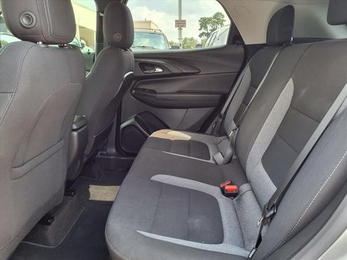 Used 2023 Chevrolet TrailBlazer LT FWD image 14