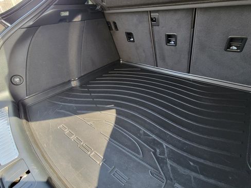 Used 2017 Porsche Macan GTS w/ Premium Package Plus image 41