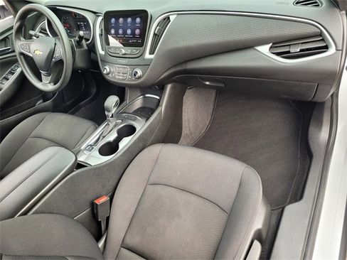 Used 2024 Chevrolet Malibu LT image 13