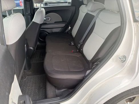 Used 2018 Kia Soul w/ Convenience Package image 9