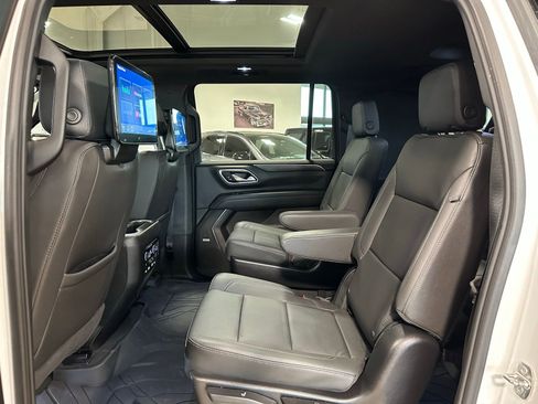 Used 2024 Chevrolet Suburban Z71 w/ Z71 Off-Road Package image 36