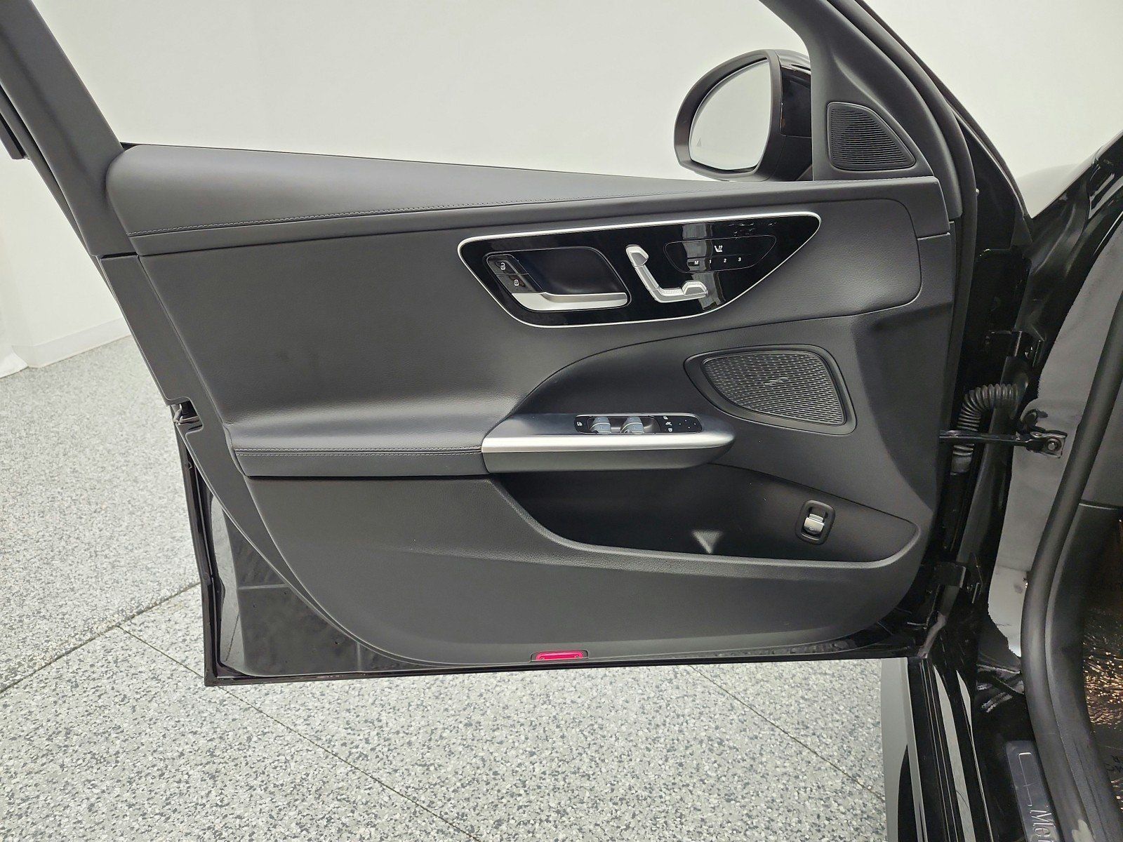 Used 2023 Mercedes-Benz C 300 Sedan image 11
