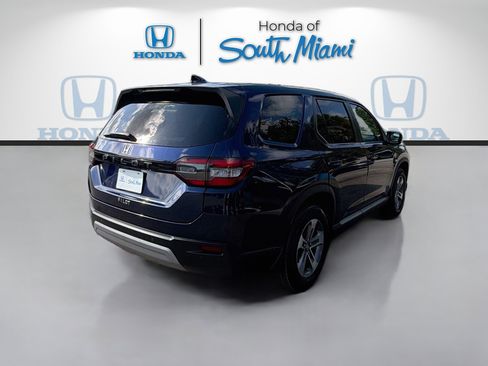 Certified 2025 Honda Pilot EX-L image 7