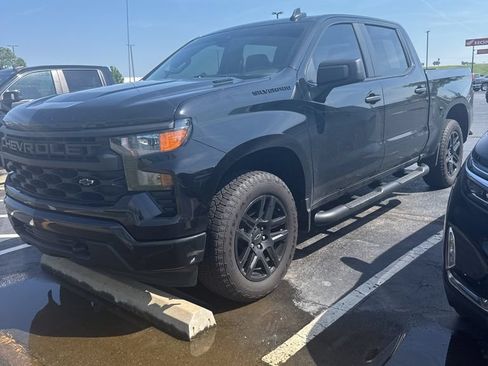 Used 2025 Chevrolet Silverado 1500 Custom w/ Turbomax Blackout Package AWD/4WD image 6