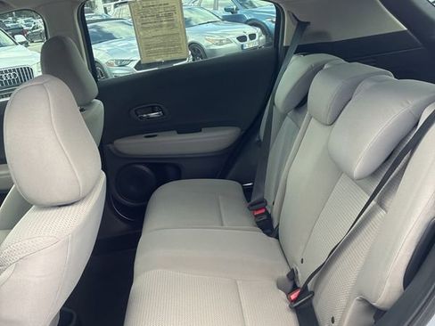 Used 2022 Honda HR-V LX image 17