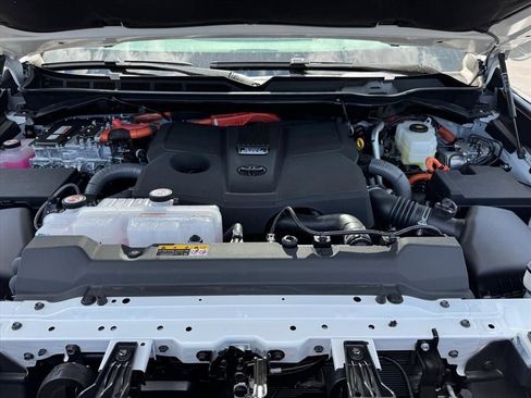 New 2026 Toyota Tundra Platinum AWD/4WD image 14