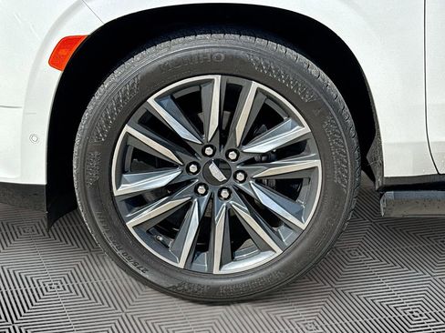 Used 2021 Cadillac Escalade ESV Sport Platinum AWD/4WD image 11