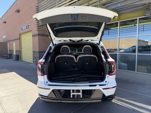Used 2025 Volvo EX90 Ultra AWD/4WD image 38